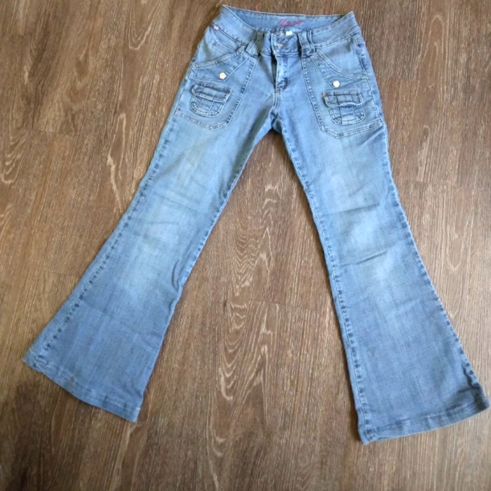 Younique Jeans